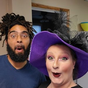 Meet your Posher, Elizabeth